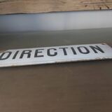 Curved enamel plate direction