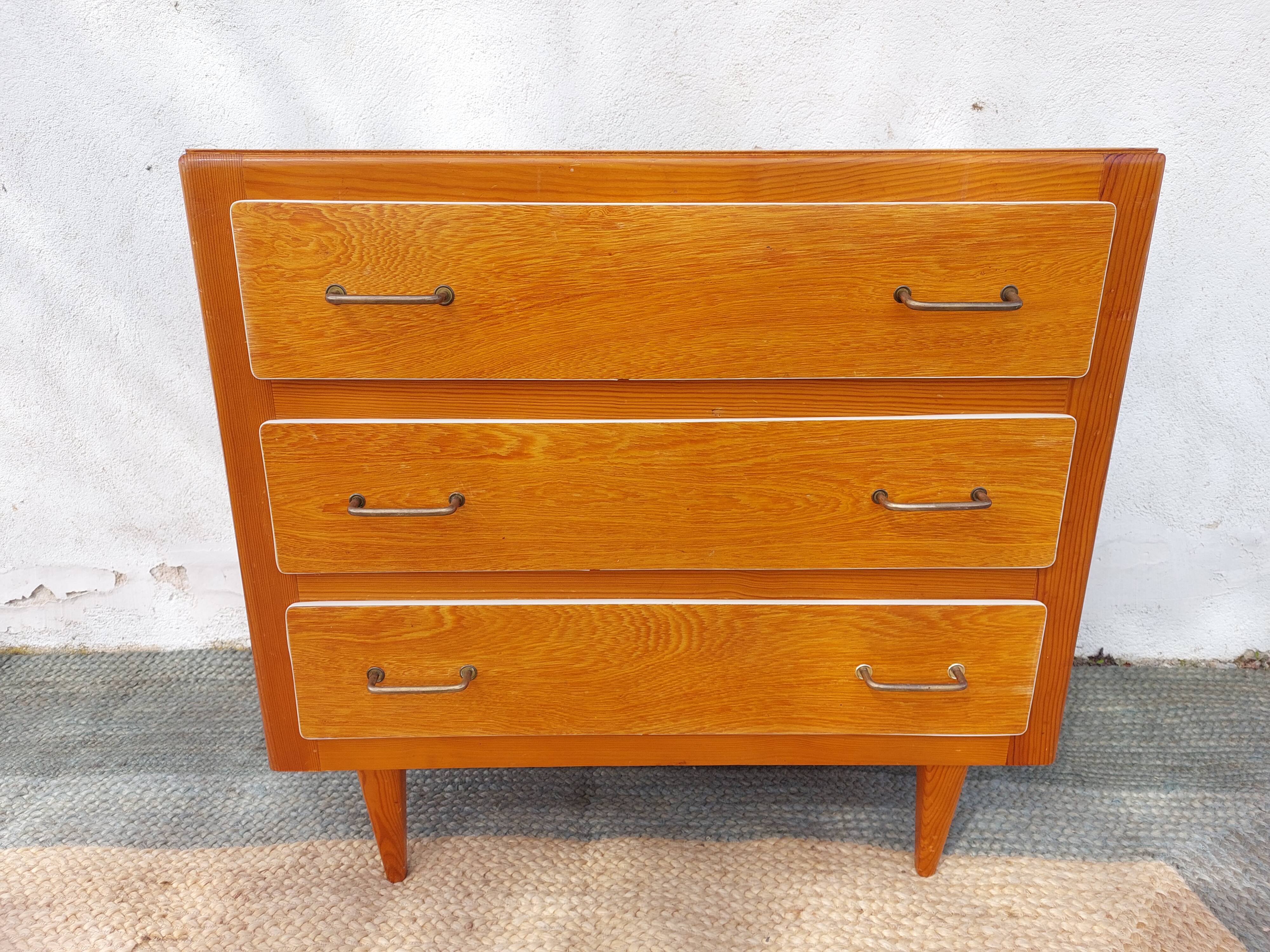 Commode vintage bois, galon blanc