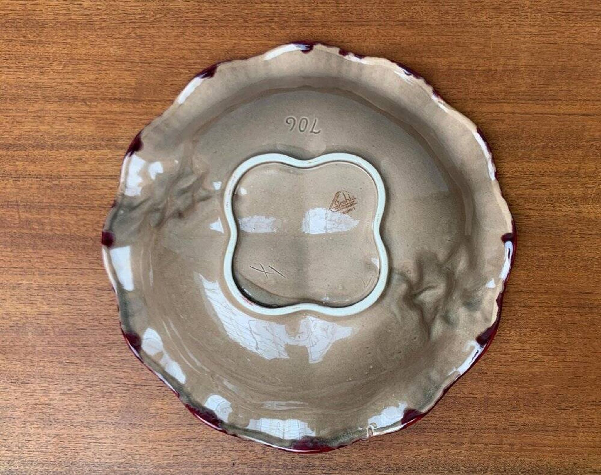 Large East German pottery bowl from the mid-century GDR by Strehla Keramik, 1960s.