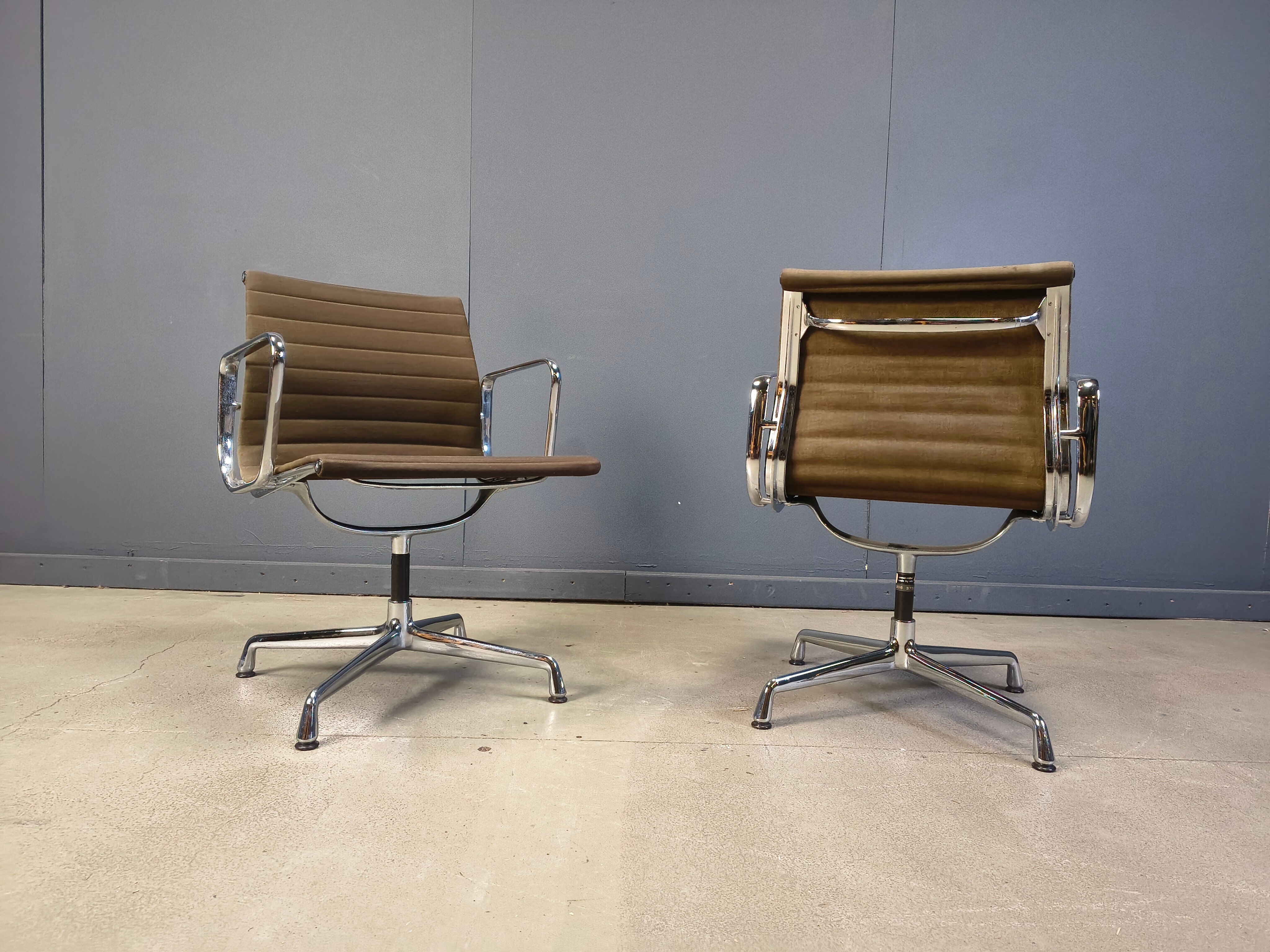 Pair of vintage Eames for Herman Miller EA108 alu range office/desk chairs, 1980