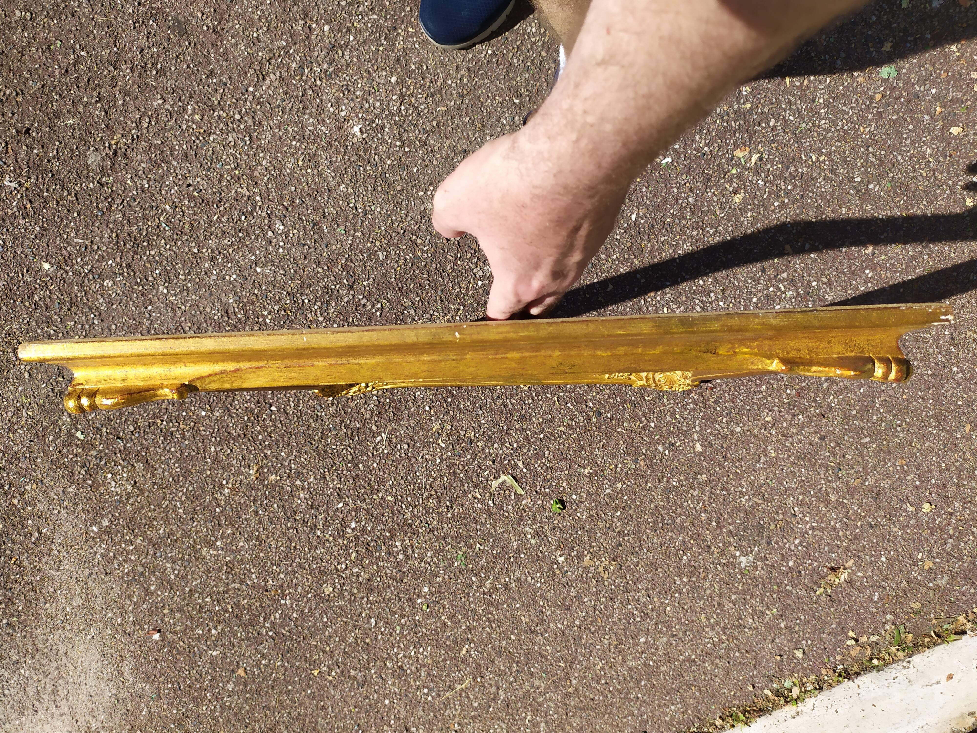 Old frame in gilded wood 58 x 68 cm