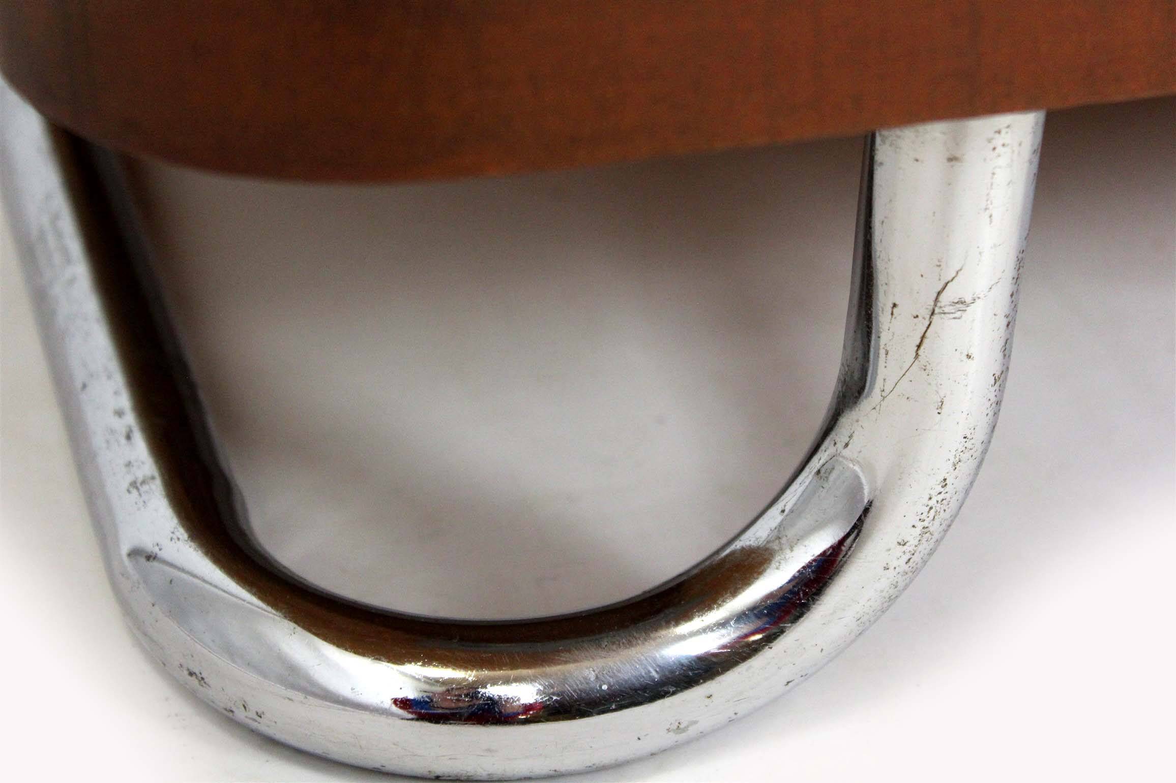 Garde-robe en acier chromé et tubulaire Bauhaus de Hynek Gottwald, années 1940.