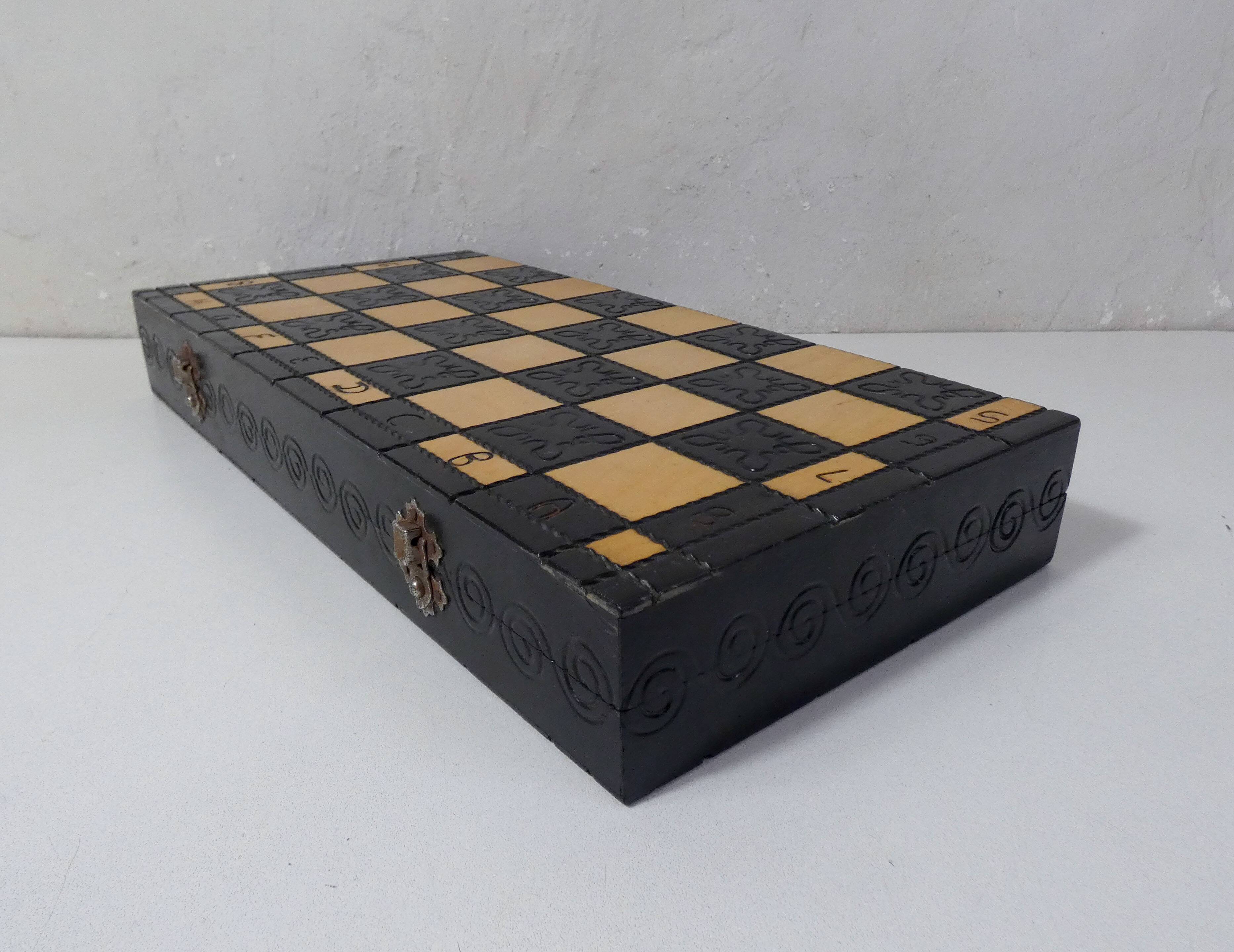Khokhloma chess game