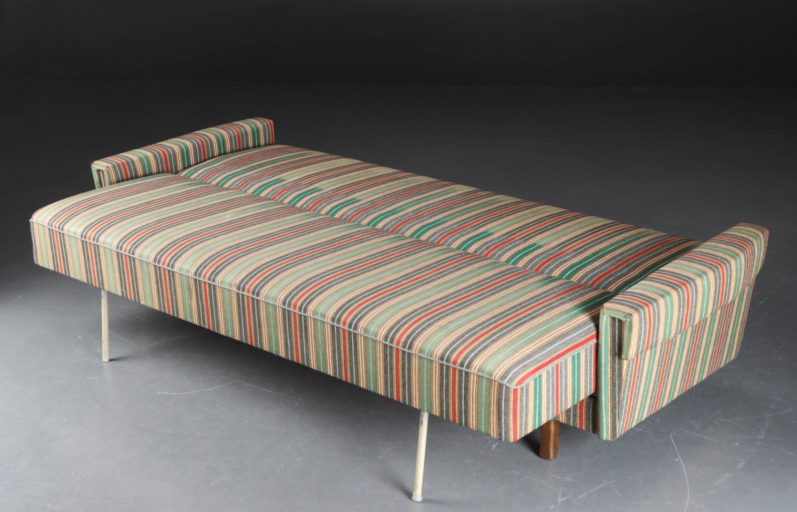 Danish sofa/sofabed