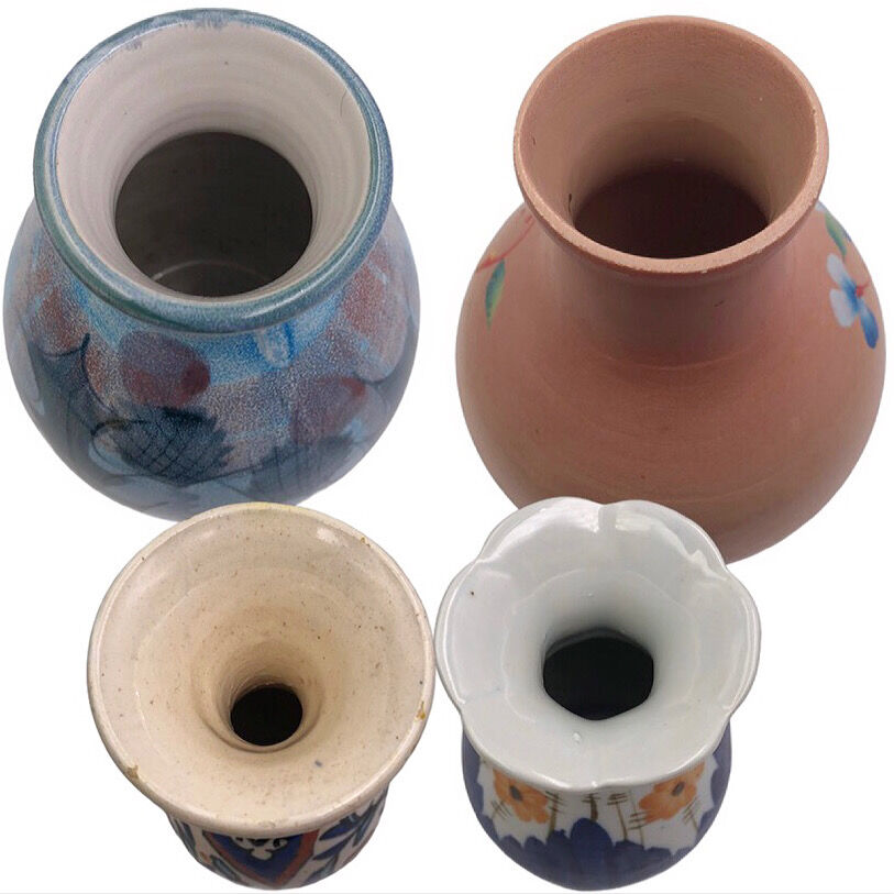 Small flowery vintage vases