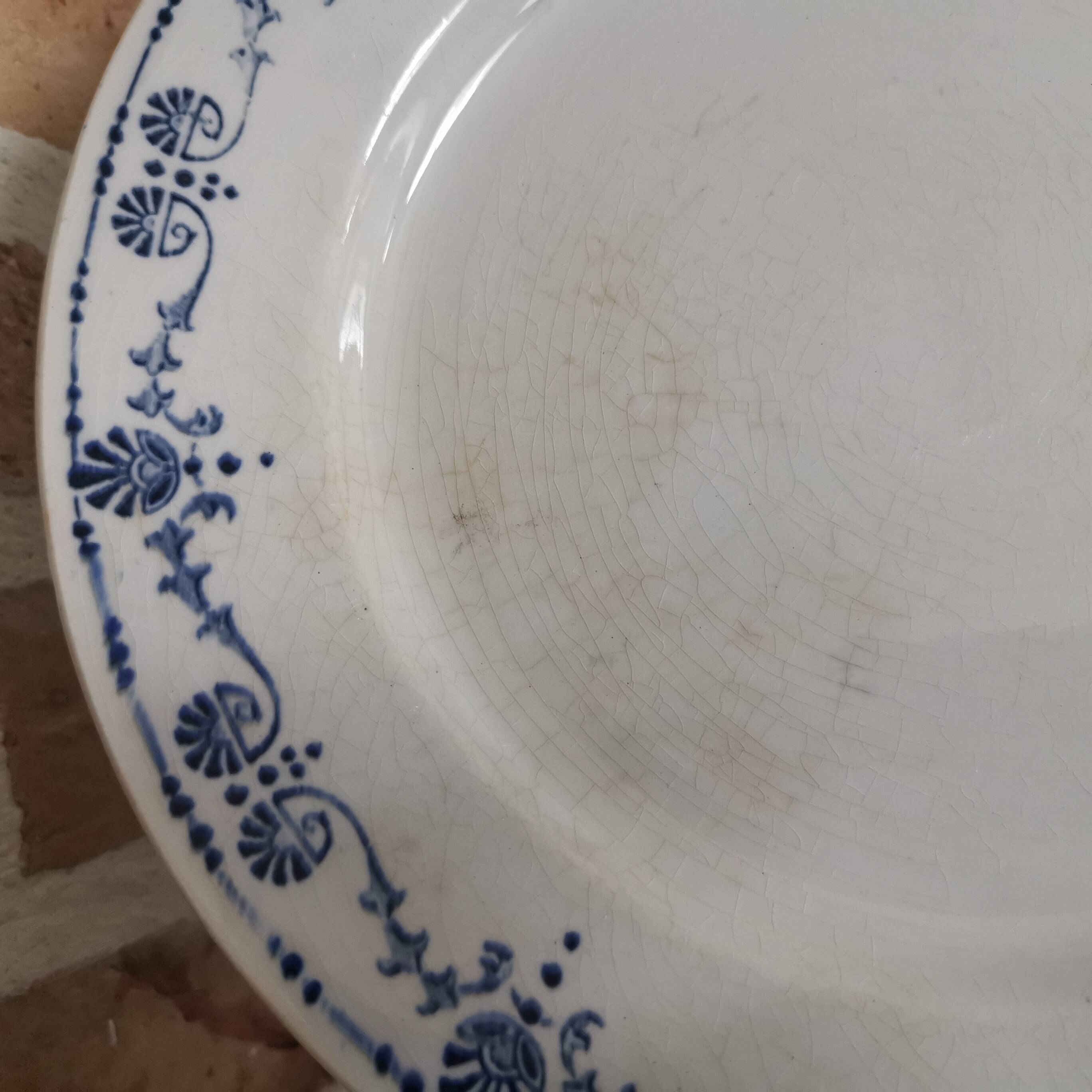 Old "Etruscan" flat plates in opaque porcelain from Gien Terre de Fer