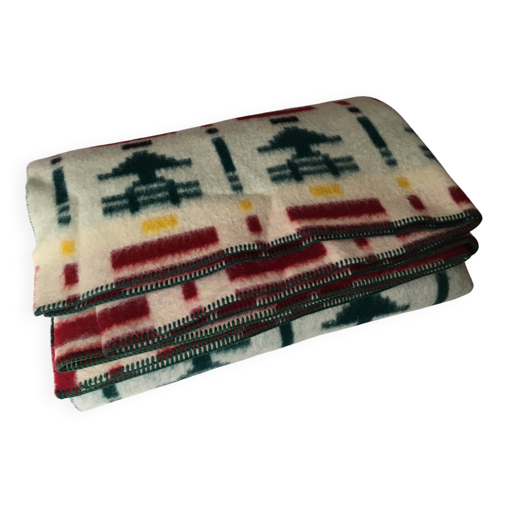 Wool blanket 230 X 250 with geometric patterns and 70's trees.