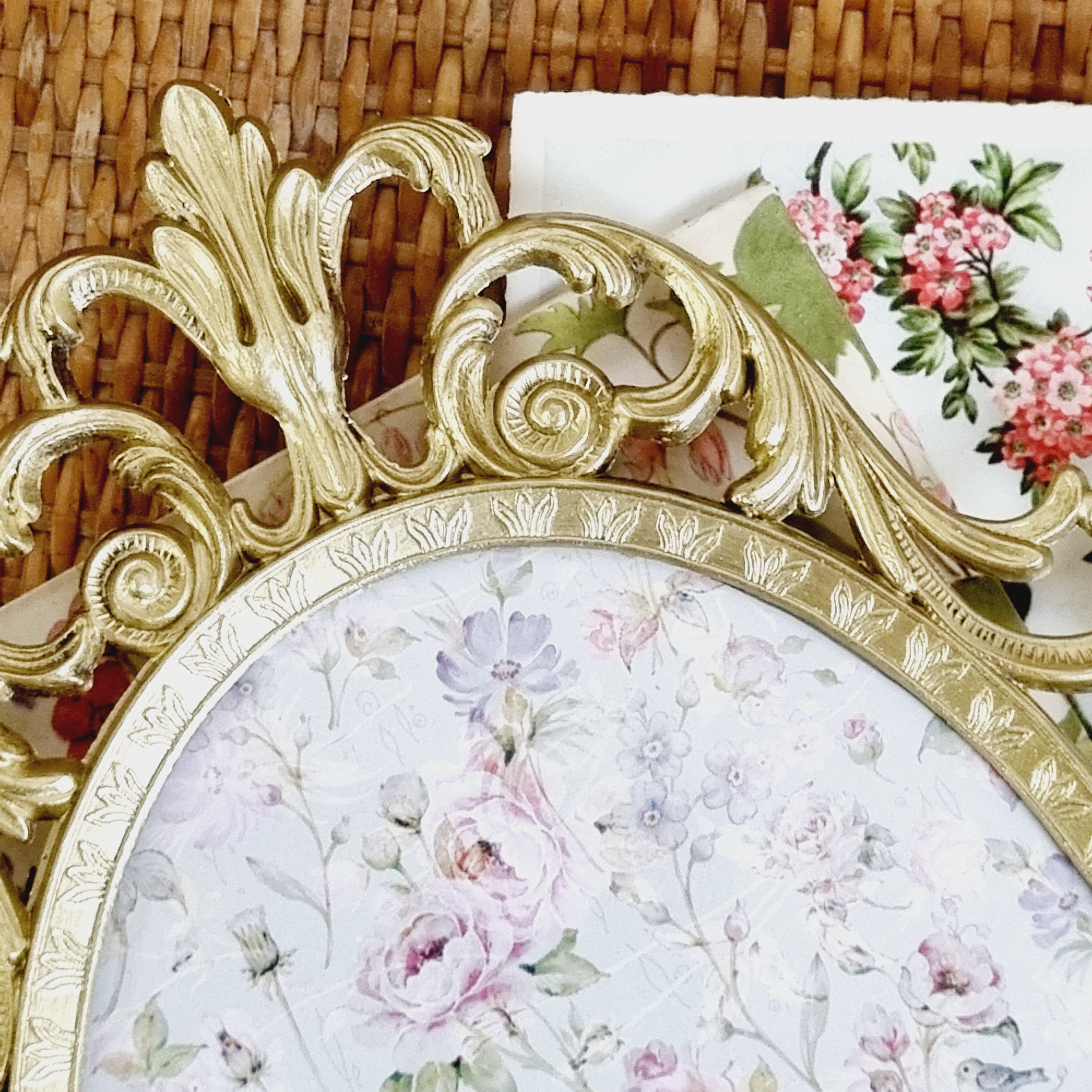 Set of 2 gilded metal frames italy