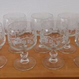 Set of 9 red wine glasses on feet, grape decoration and Luminarc vine shoot