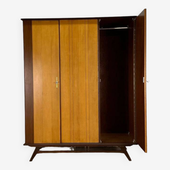 Armoire vintage/du milieu du siècle