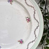 Set of 2 mismatched serving dishes