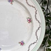Set of 2 mismatched serving dishes
