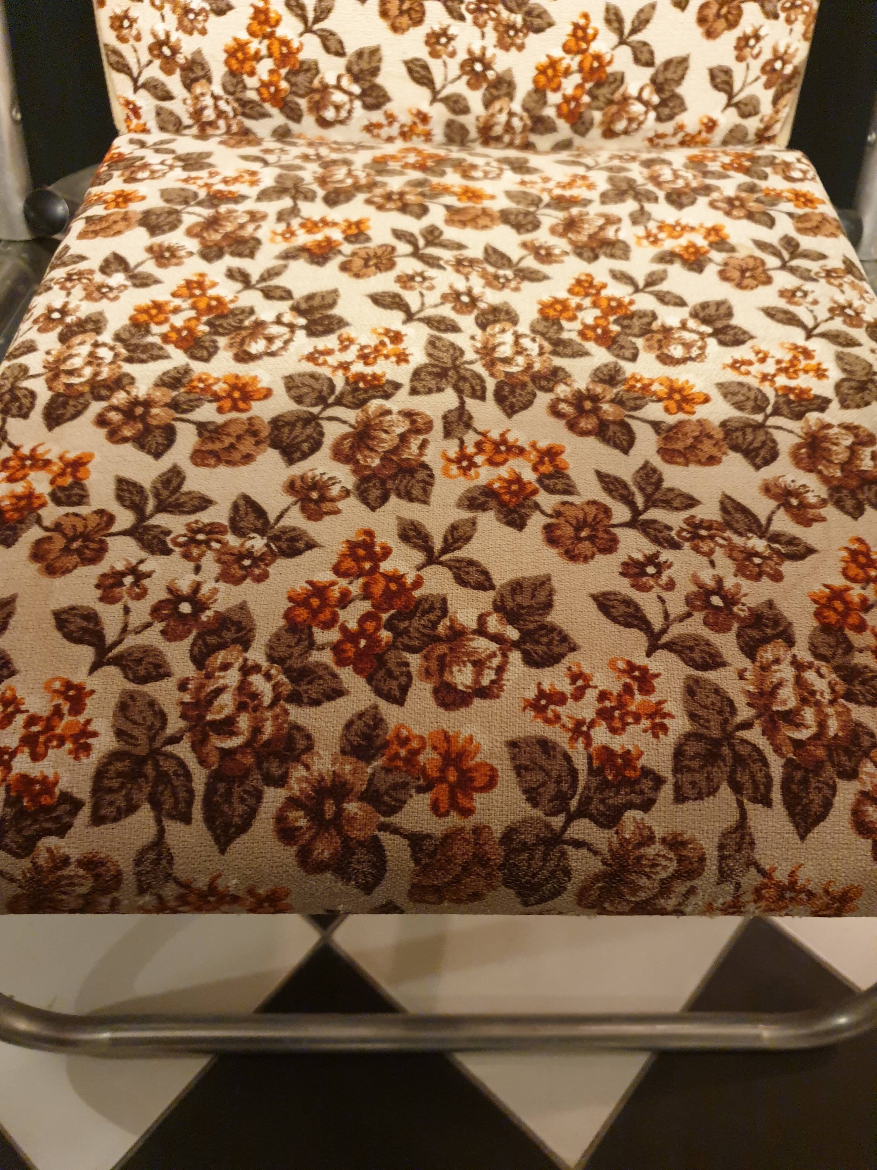 Folding garden chair