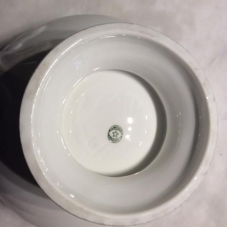 White porcelain soup maker