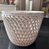 cache pot en faience tressée 1950
