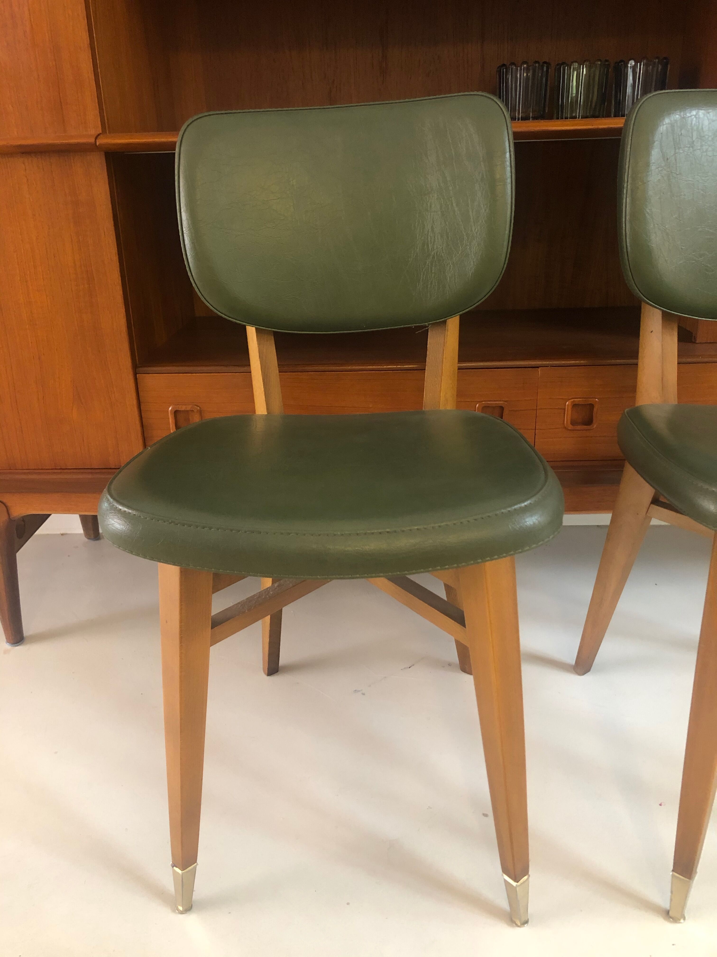 Lot de deux chaises vintage skai vert kaki