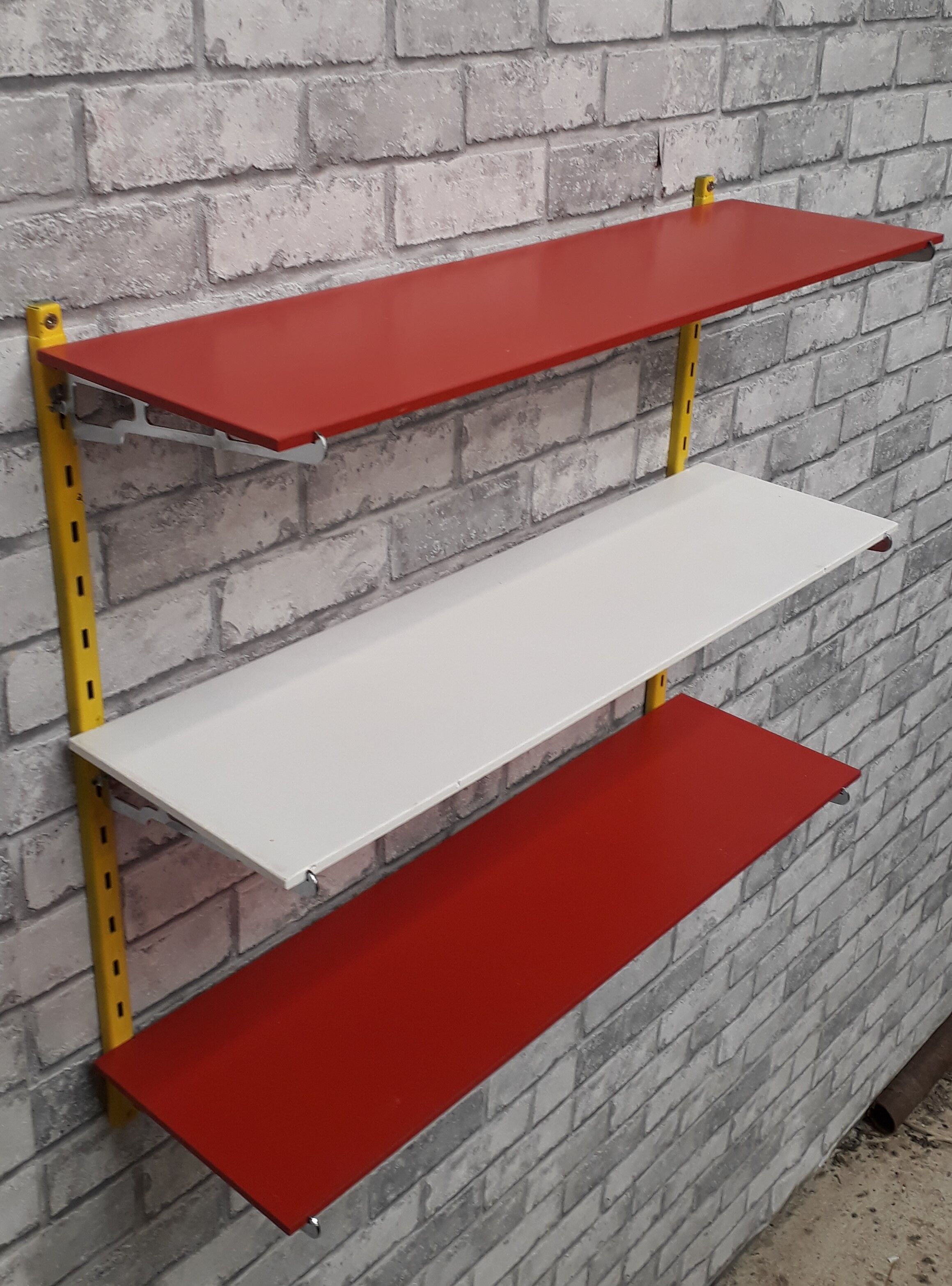 Etagere mural marque multimueble spain 1975. style string