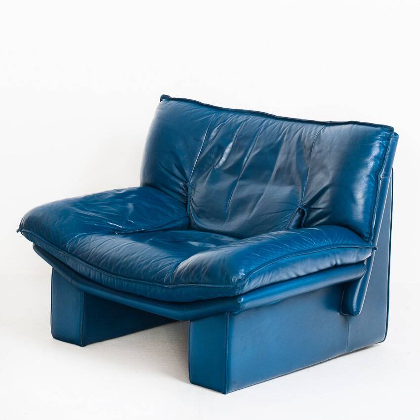 Vintage blue leather armchair and pouf by Nicoletti Salotti - Italy 80s