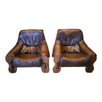 Pair of Vintage Brutalist armchairs from the 60s in leather and solid oak