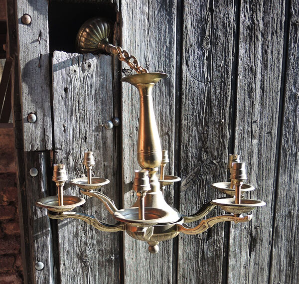 Ancien lustre 6-bras en laiton ou bronze