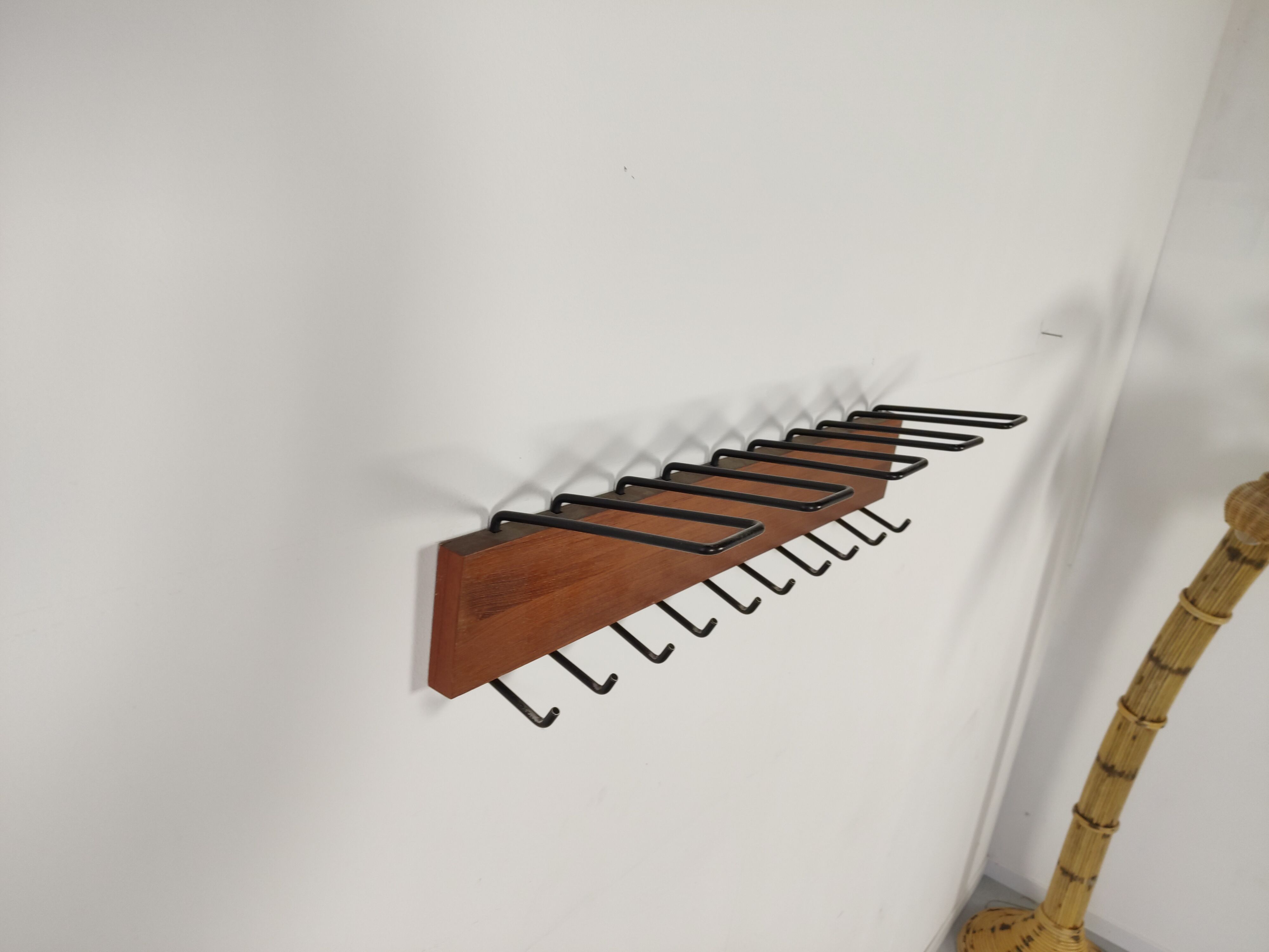 Scandinavian wall shelf in 60s teak