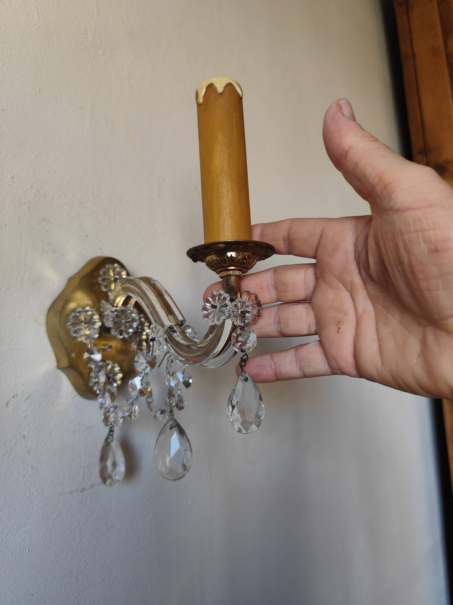 Venetian wall sconce, glass sconce, brass, pendants.