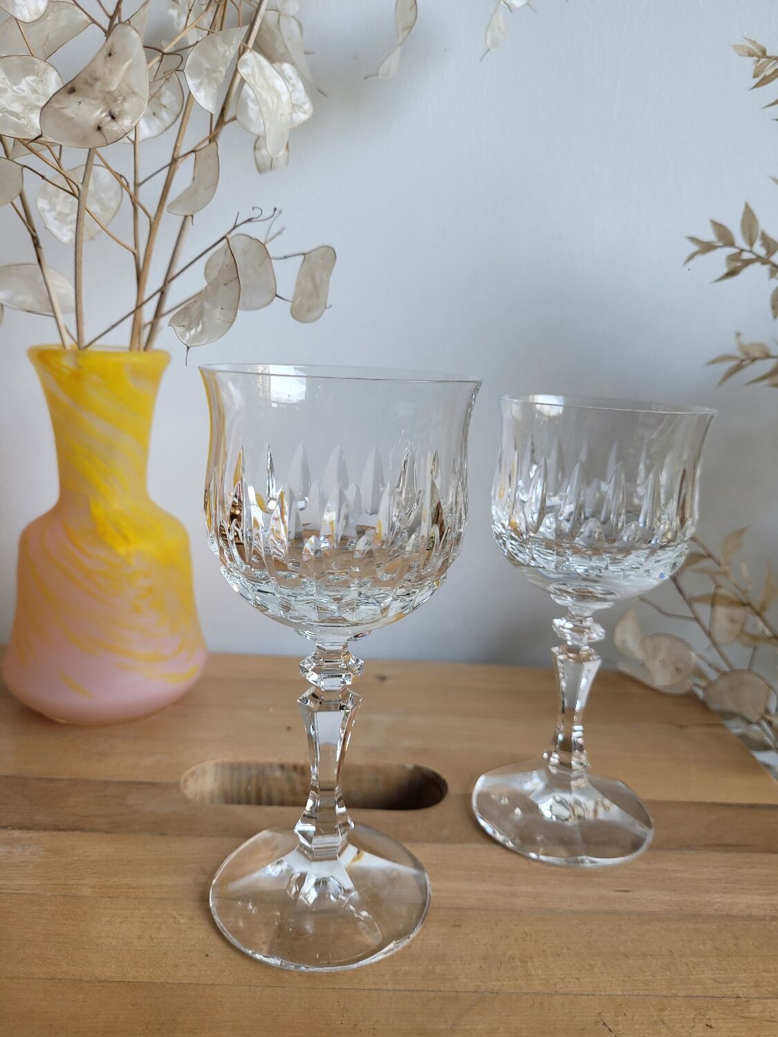 Set of two crystal stemmed glasses
