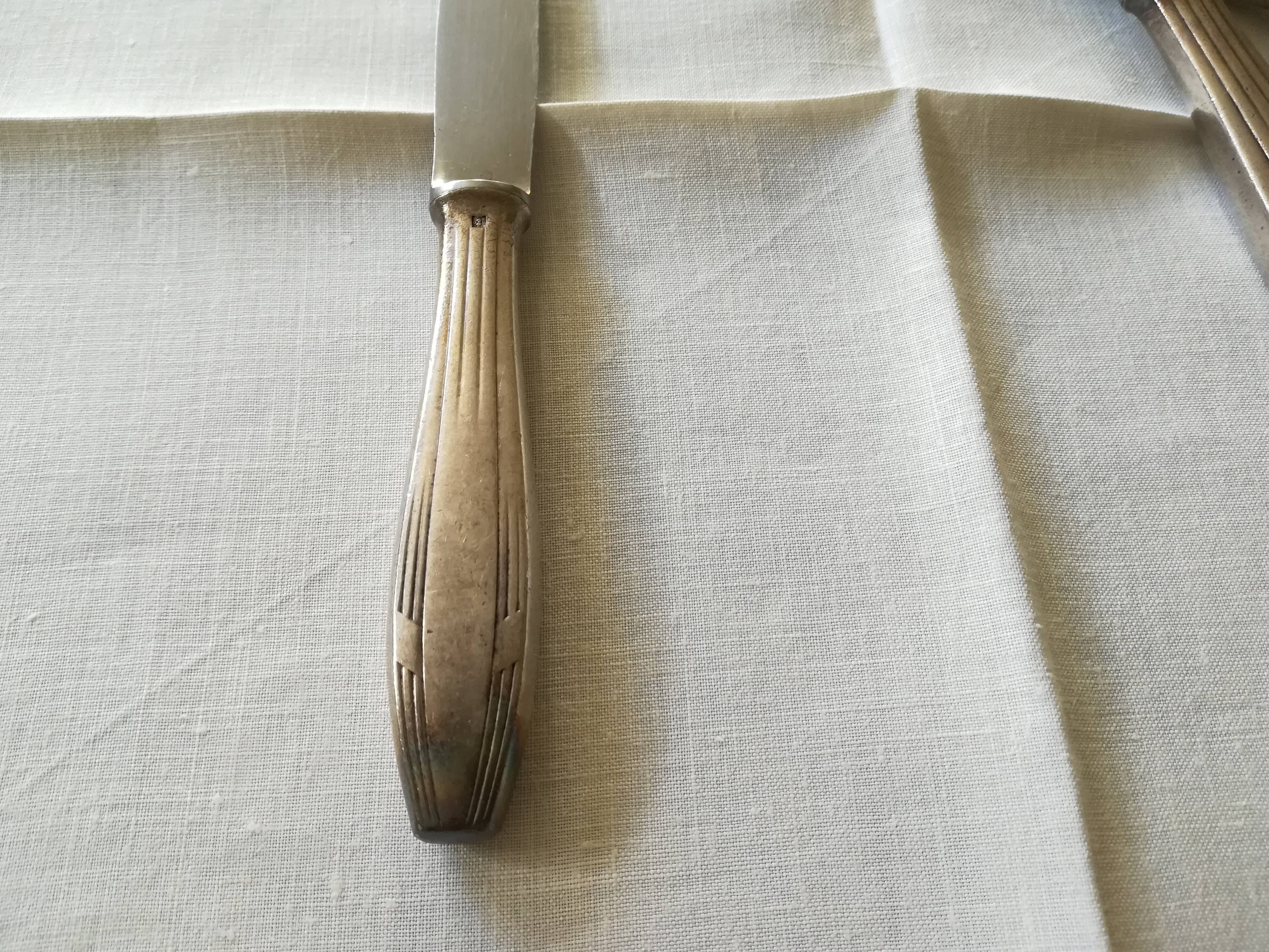 8 vintage Christofle knives in silver metal
