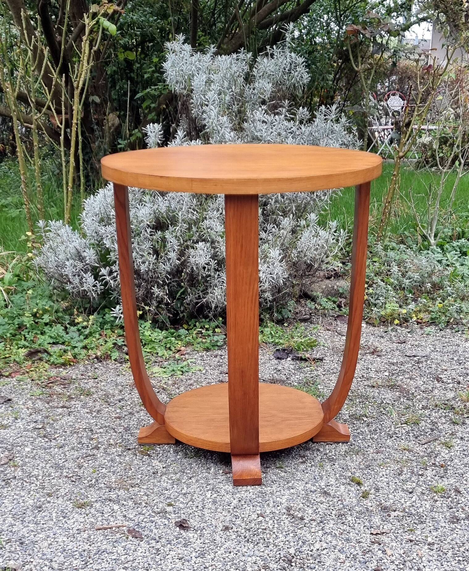 Art Deco pedestal table from the 30s/40s