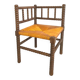 Chaise d'angle paillée et bois tourné