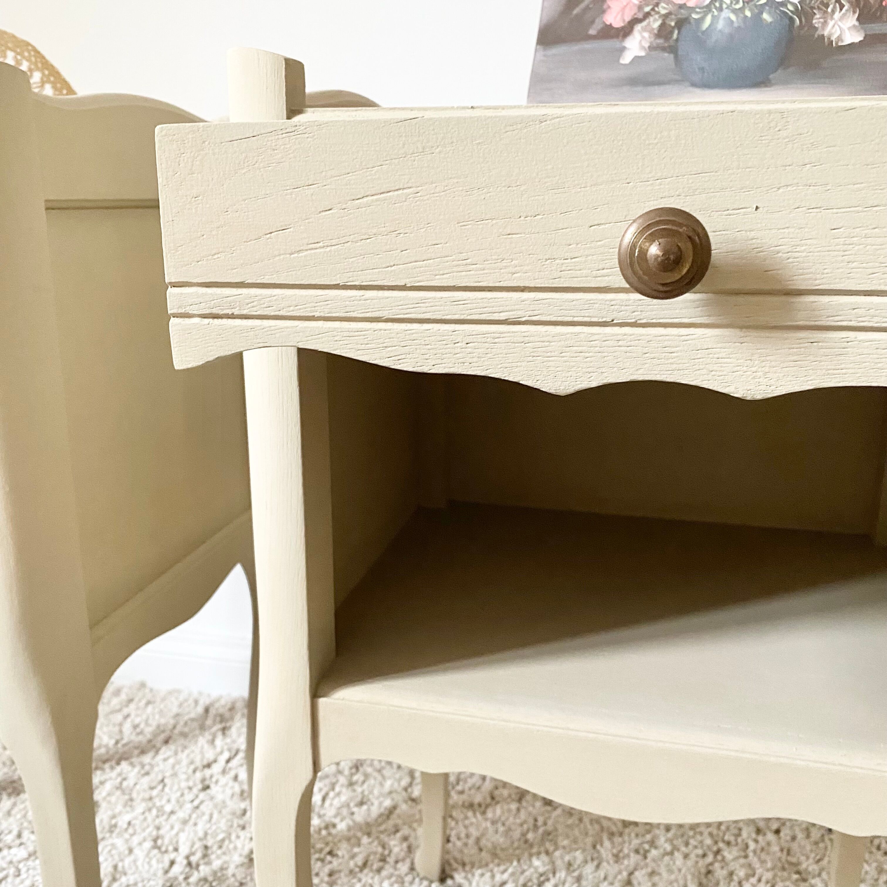 Set of bedside table