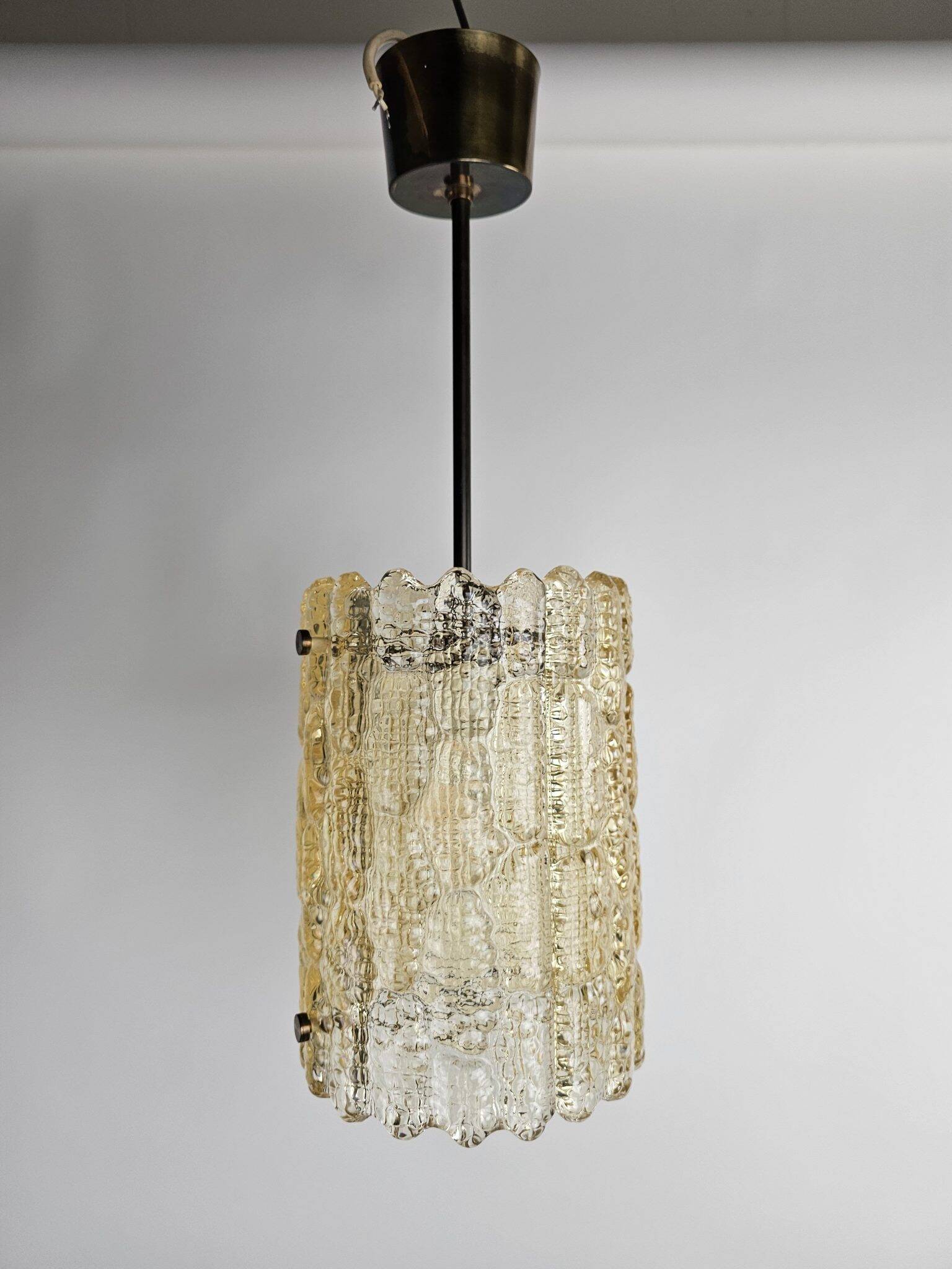 Lampe pendentive en verre doré Orrefors des années 1970