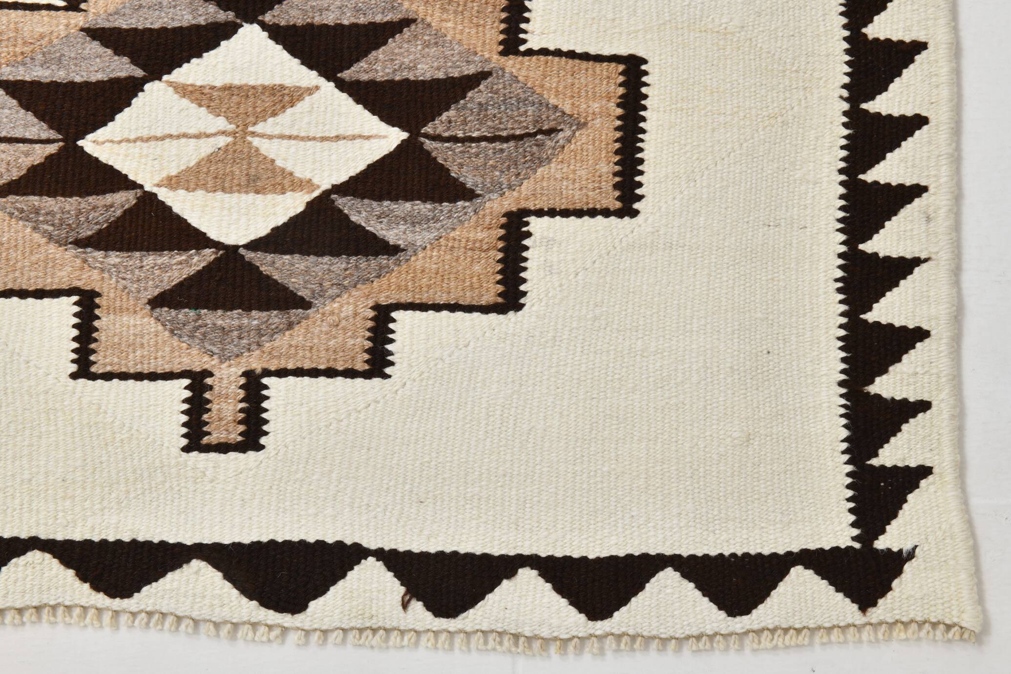 Tapis runner kilim vintage beige marron, motifs géométriques 388x101cm