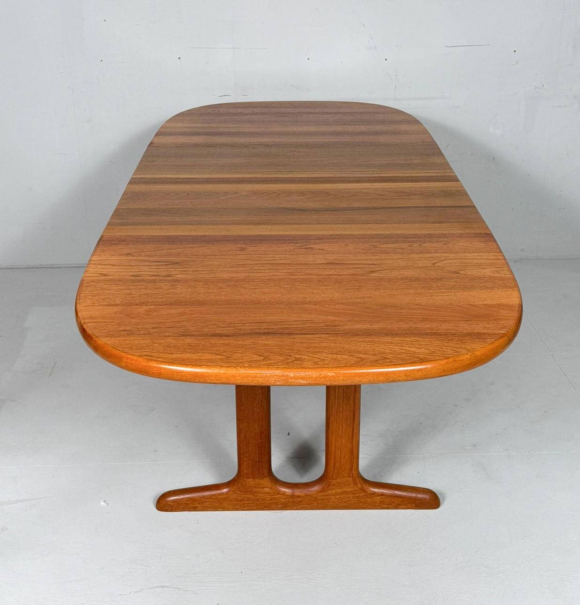Mid-century extendable dining table/teak table by Glostrup, Denmark, 1960s.