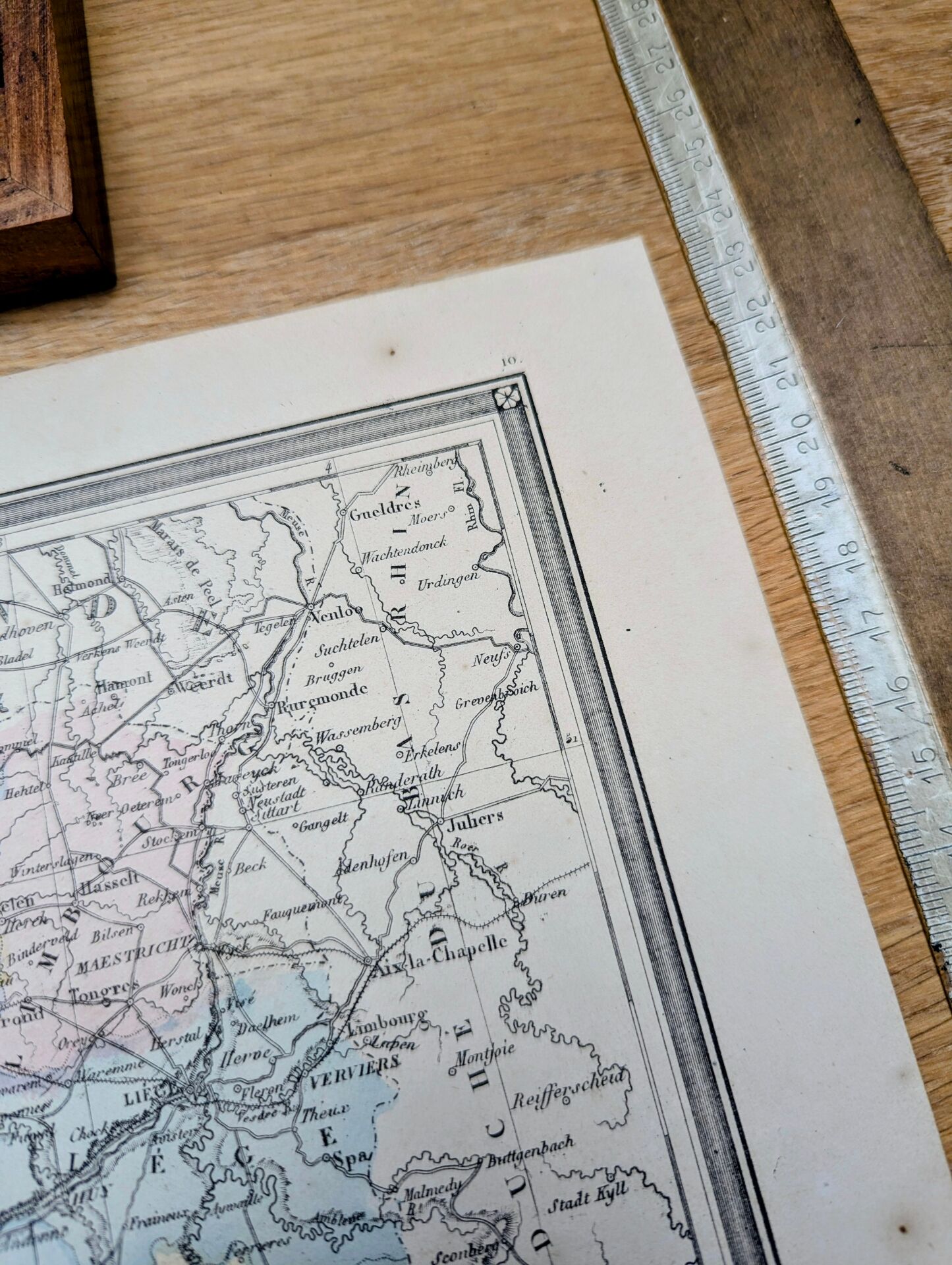 La Belgique, carte ancienne, imprimée en 1852.