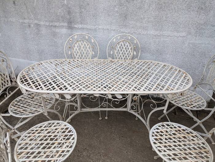 white wrought iron garden furniture
