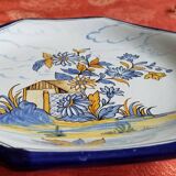 Octagonal dish in Nevers earthenware