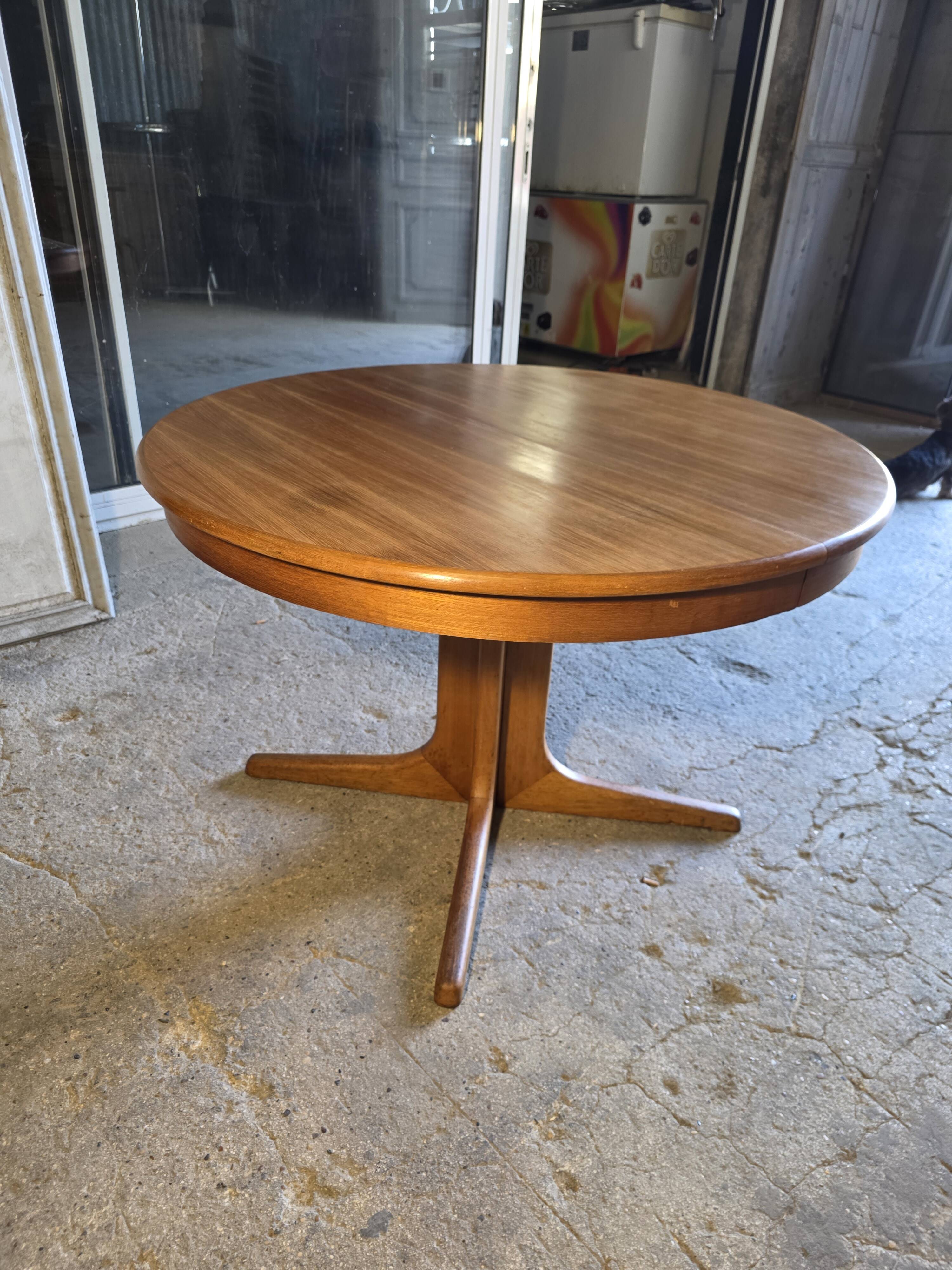 Table extensible Baumann en teck des années 60, (2 rallonges)