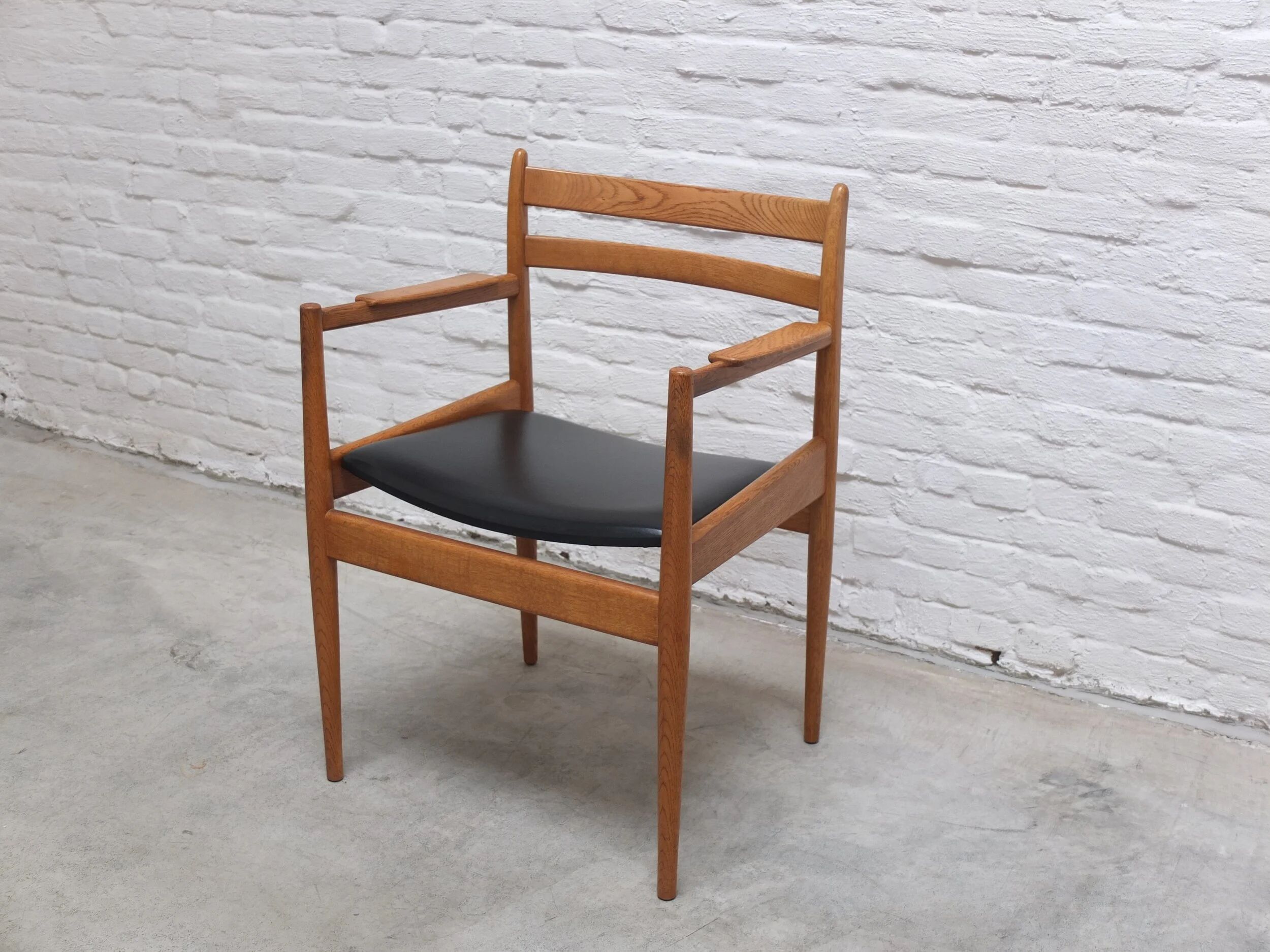 Rare armchair in oak by Jos De Mey for Van Den Berghe-Pauvers, 1960s