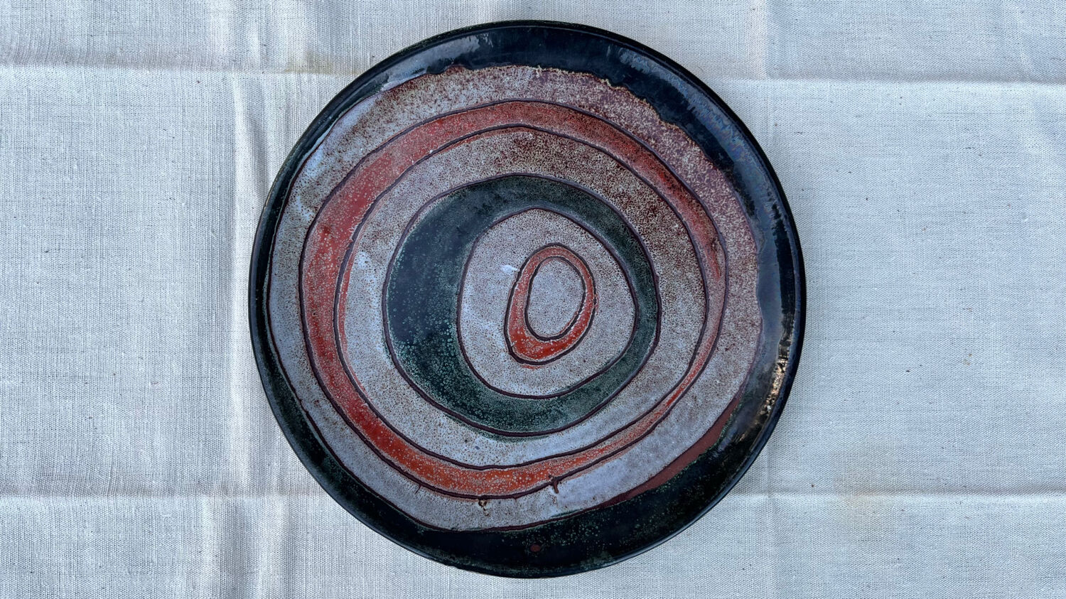 Decorative flat plate Daniel Vallauris vintage