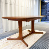 Dyrlund editor, scandinavian table in solid teak