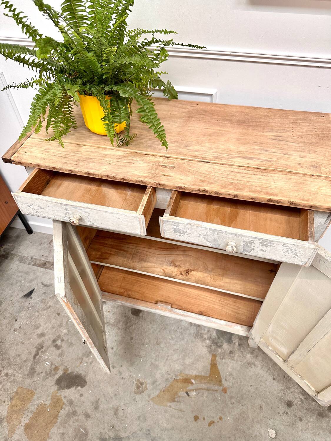 Buffet parisien vintage