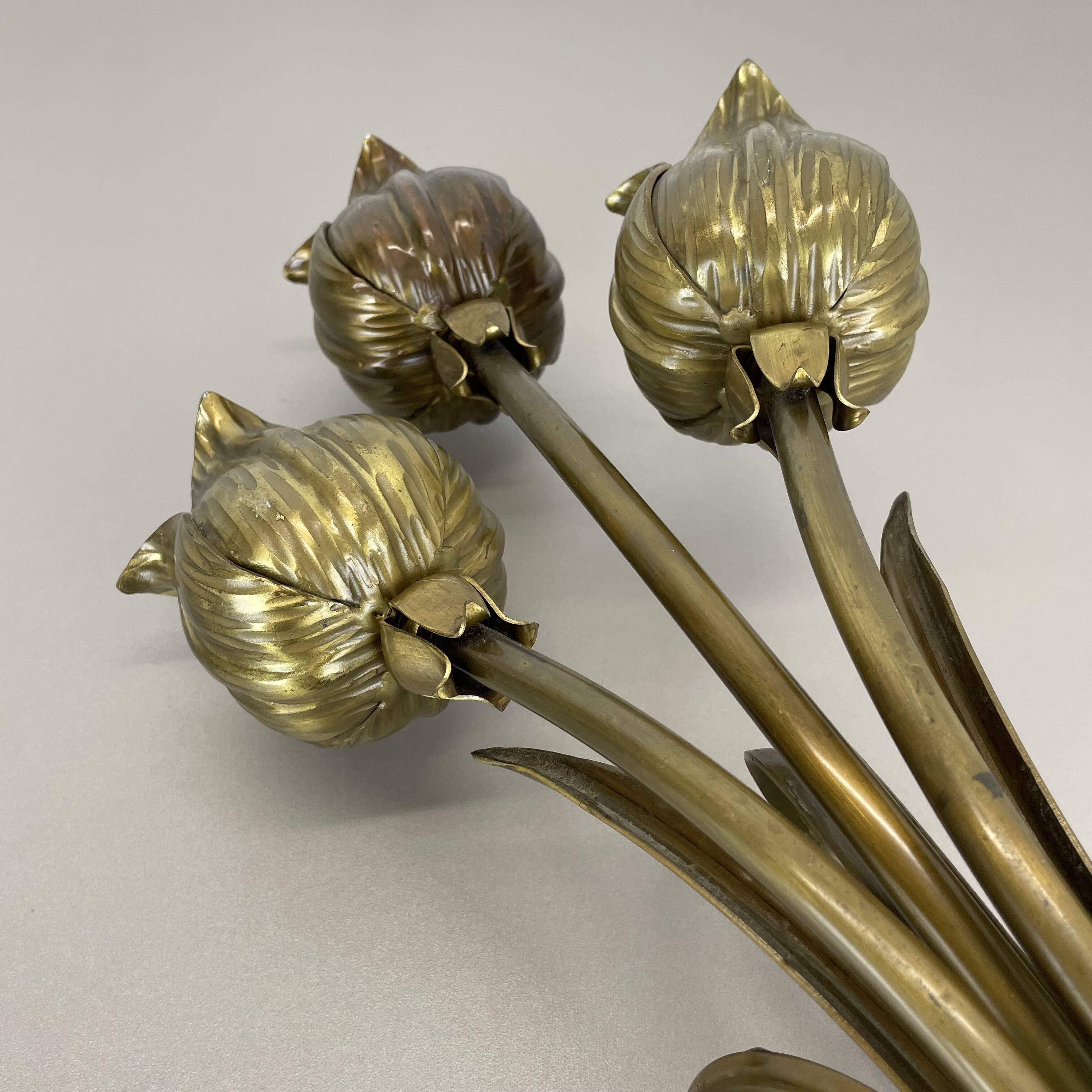 Sculptural 44cm brass  "flower" theatre wall light, italy, 1970s