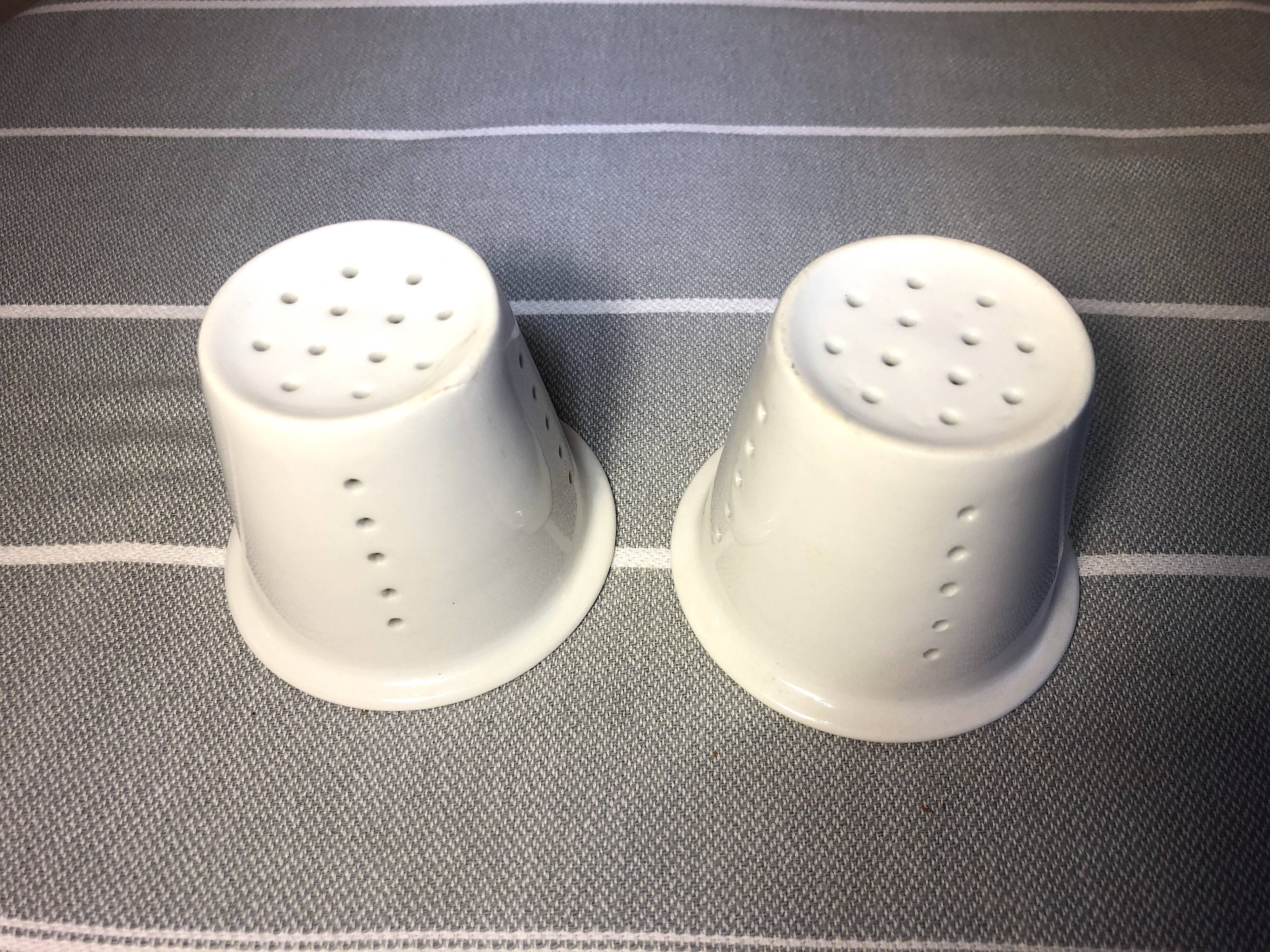 Ceramic filters for herbal tea makers