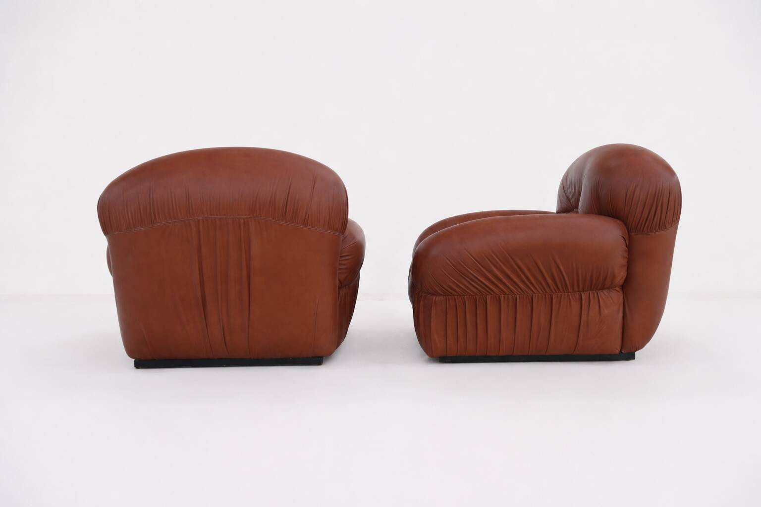 Vintage Italian design sculptural lounge chairs from 1970’s