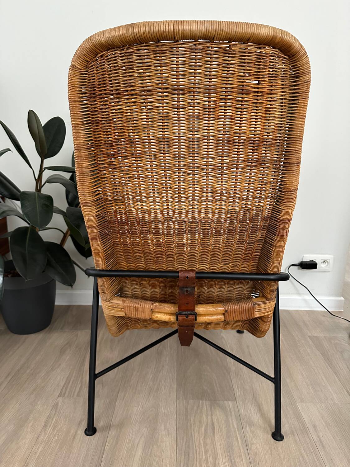 Vintage rattan armchair, model 514A, designer Dirk Van Sliedrecht, 1950s