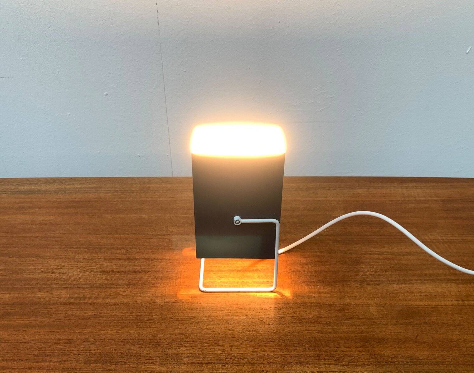 Mid-century minimalist table lamp by Wilhelm Braun Feldweg for Doria Leuchten, 1960s.