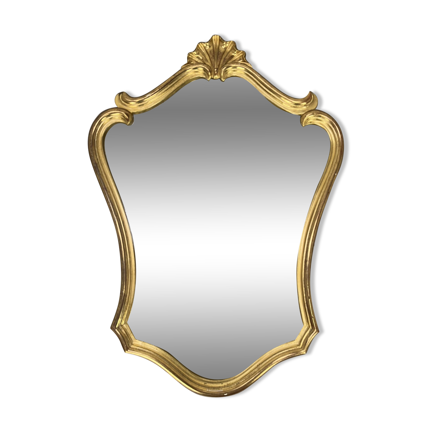 Miroir doré bois sculpté, coquille, style classique