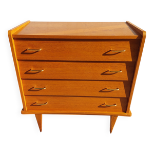 Commode vintage aux pieds - fuseaux