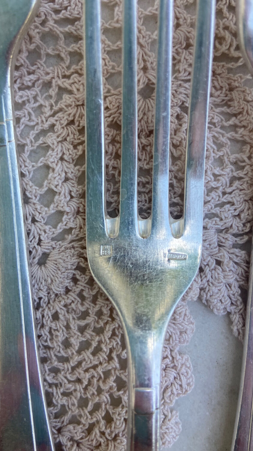 Apollo vintage 1950s silver-plated 35-piece cutlery set
